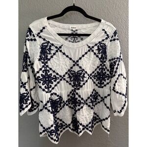 Kindred Black and White Embroidered Blouse SZ L Peplum Scalloped Hem Unique